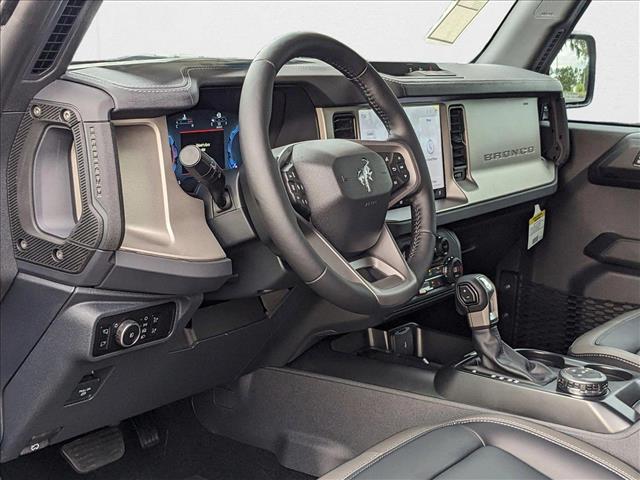 2025 Ford Bronco Outer Banks photo 3