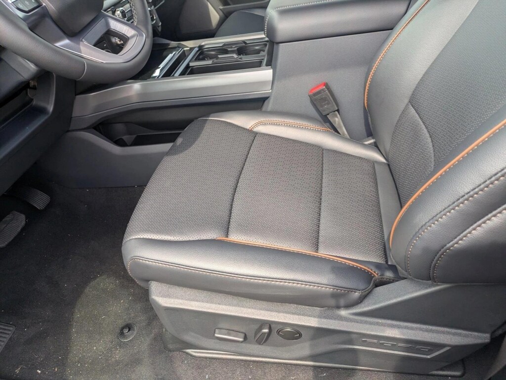 New 2026 Ford F-250 LARIAT Truck Crew Cab