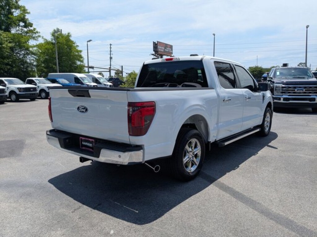 New 2025 Ford F-150 XLT Truck SuperCrew Cab