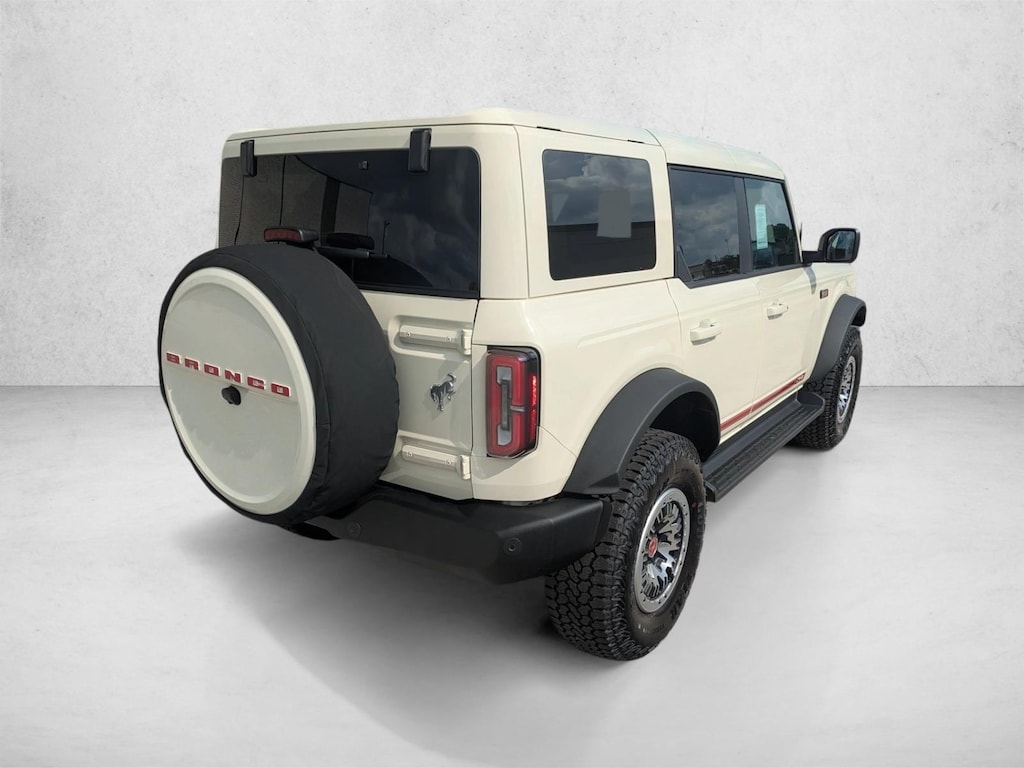 New 2026 Ford Bronco Outer Banks SUV