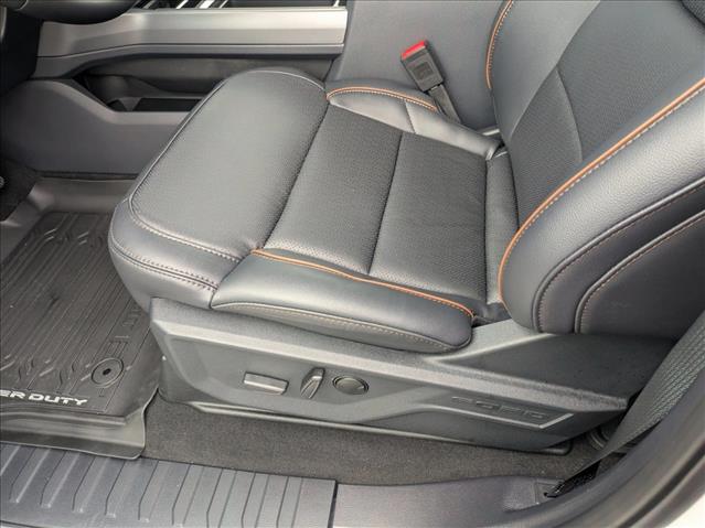 2026 Ford F-250 Lariat photo 3