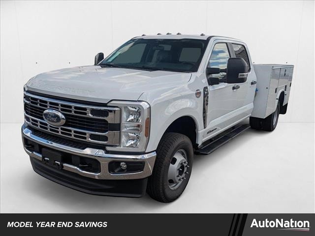 2025 Ford F-350 Super Duty Chassis Cab XL's photo