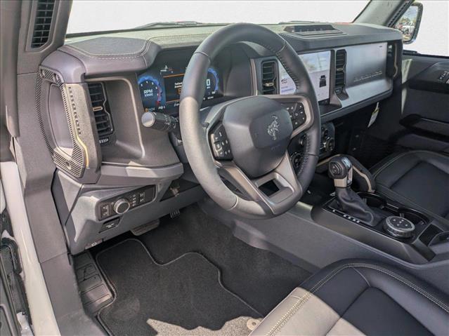 2025 Ford Bronco Badlands photo 2