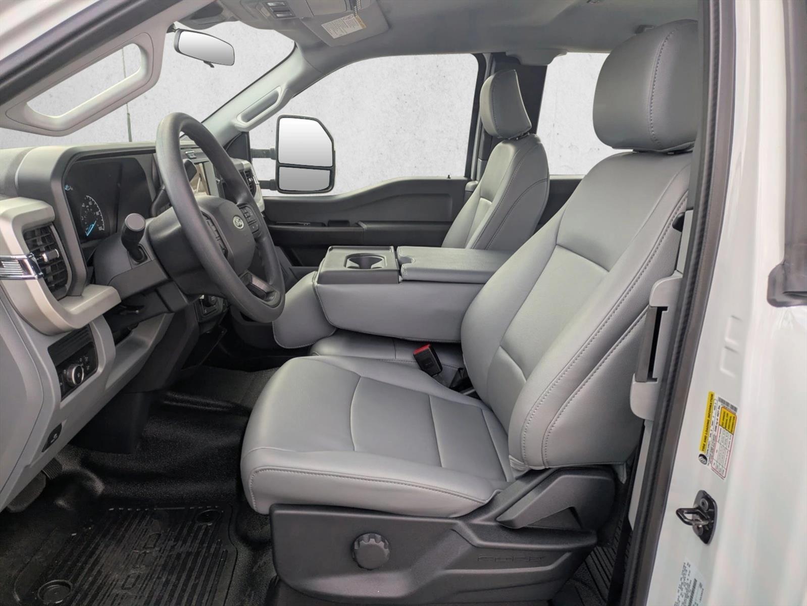 2026 Ford F-350 Super Duty XL - Photo 13