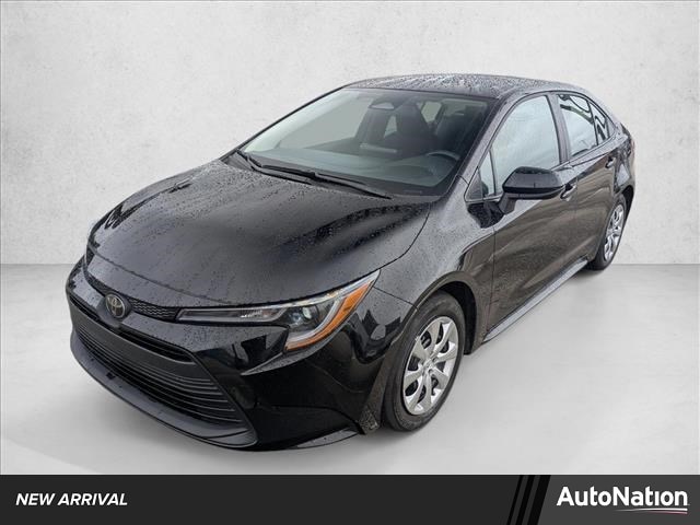2025 Toyota Corolla LE's photo