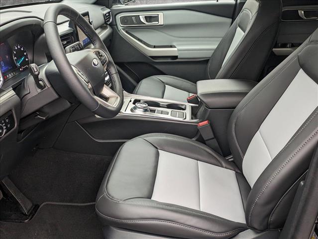 2024 Ford Explorer XLT photo 4