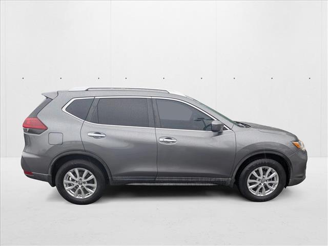 2018 Nissan Rogue SV photo 4
