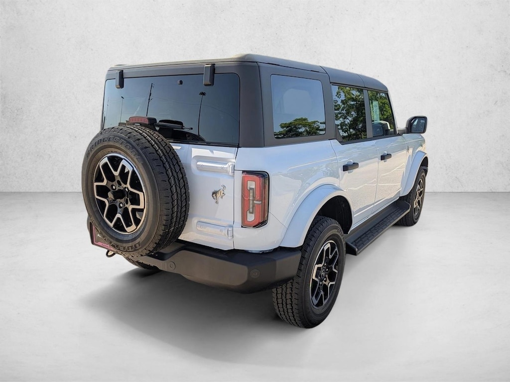 New 2026 Ford Bronco Outer Banks SUV