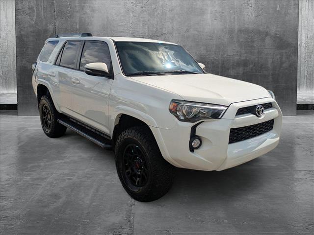 2019 Toyota 4Runner SR5 Premium photo 3