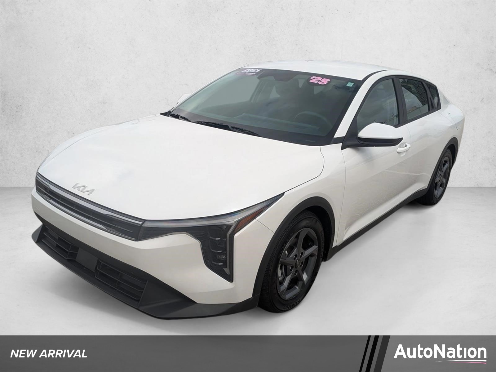 2025 Kia K4 LXS AT's photo