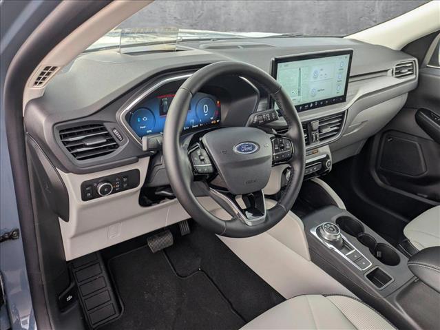 2025 Ford Escape Titanium photo 2