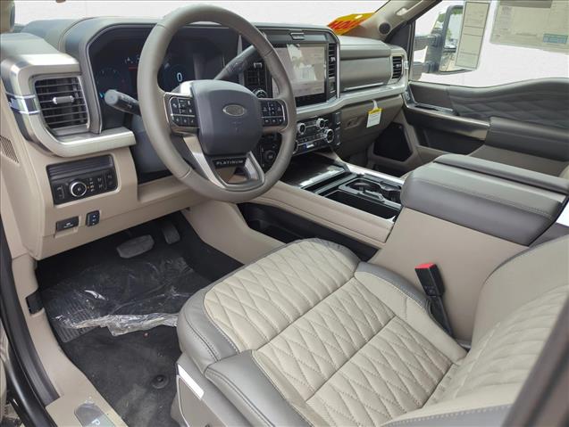 2025 Ford F-250 Platinum photo 3