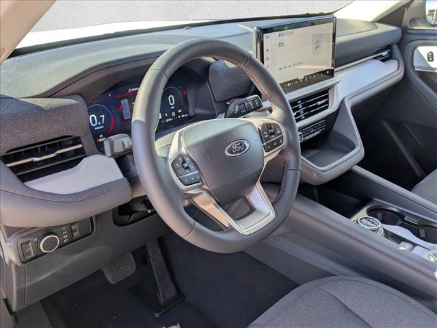 2026 Ford Explorer photo 2