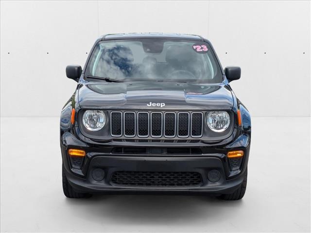 2023 Jeep Renegade Latitude Upland photo 2