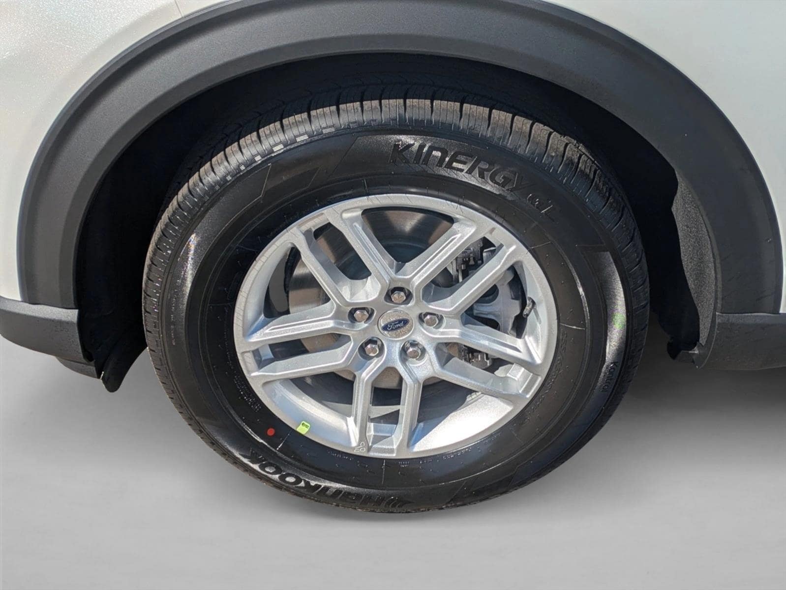 2026 Ford Explorer Active - Photo 9