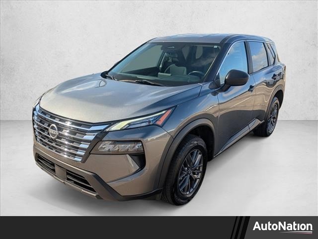 2024 Nissan Rogue S's photo