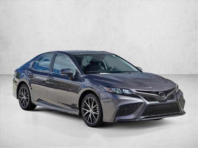 2023 Toyota Camry SE photo 3