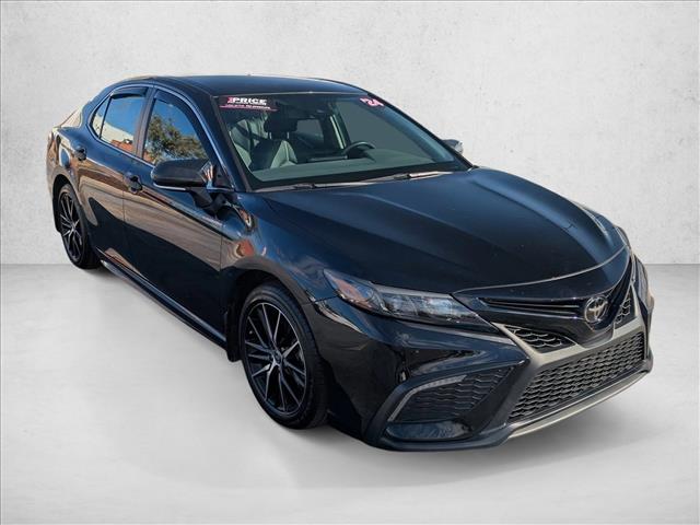 2024 Toyota Camry SE photo 3