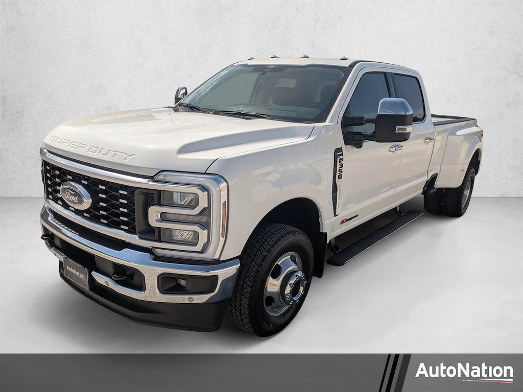 New 2026 Ford F-350 LARIAT Truck Crew Cab