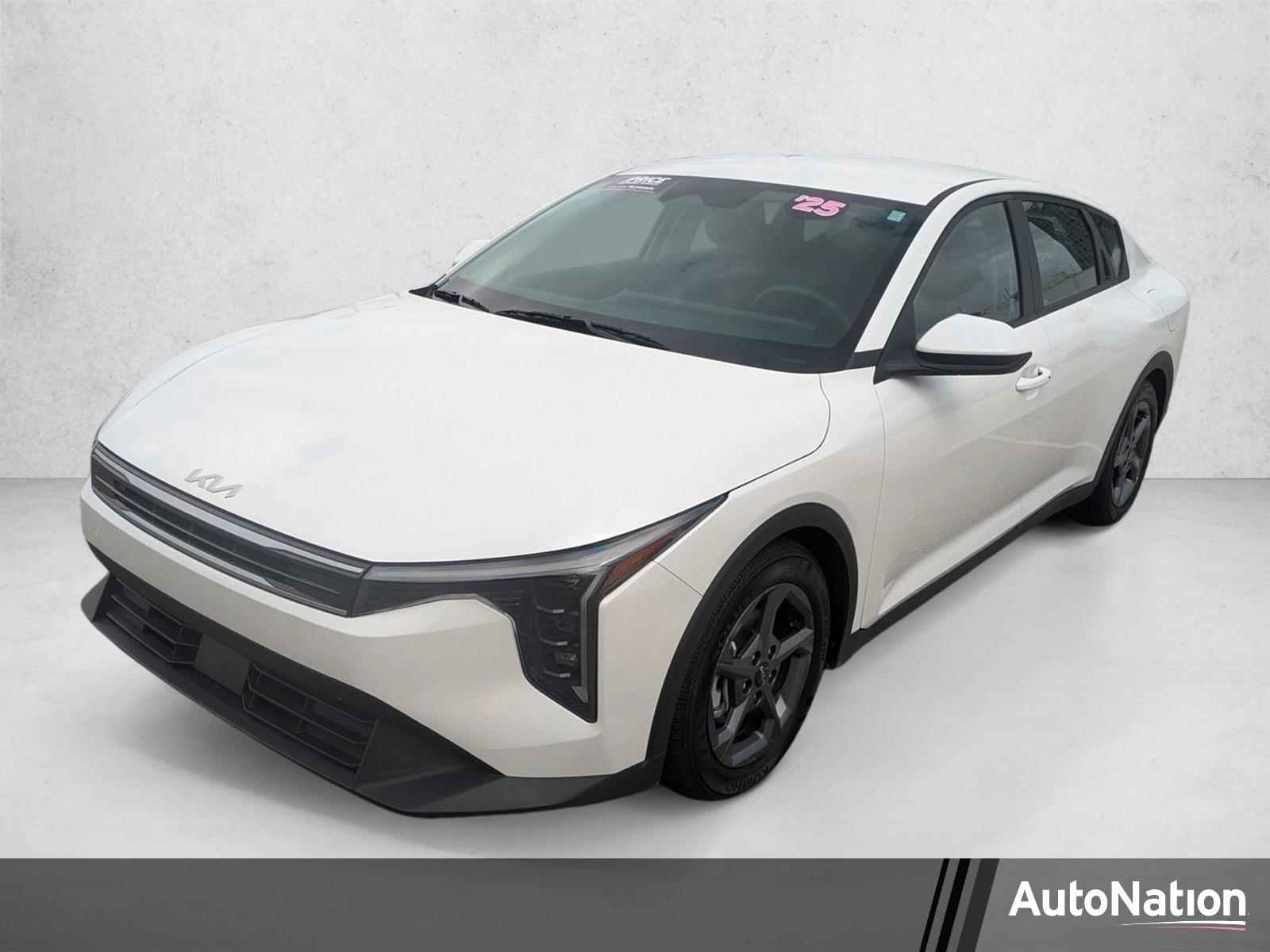 2025 Kia K4 LXS AT's photo