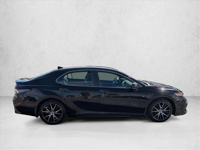2024 Toyota Camry SE photo 4