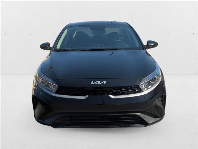 2023 Kia Forte LXS photo 3