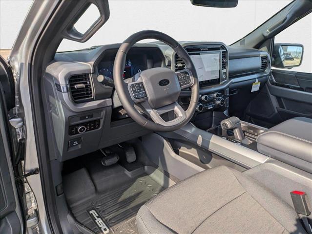 2025 Ford F-150 XLT photo 2