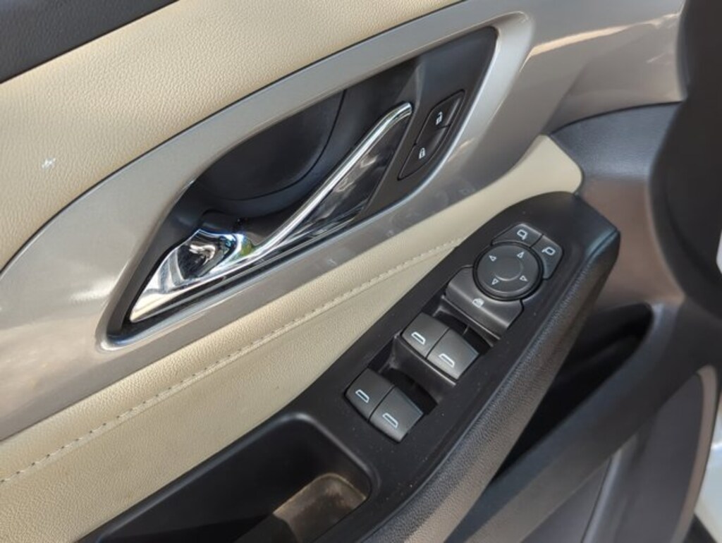 Used 2022 Chevrolet Traverse LS SUV