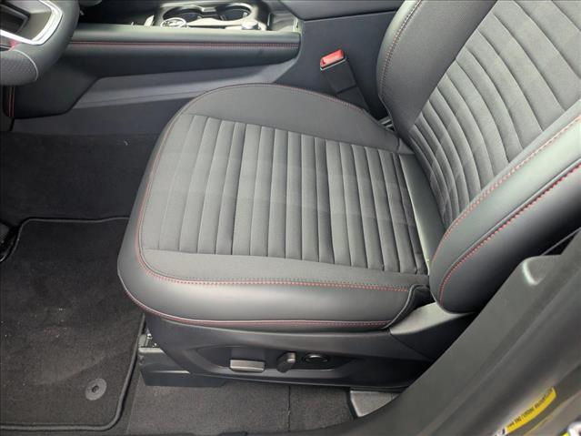 2025 Ford Explorer ST-Line photo 3