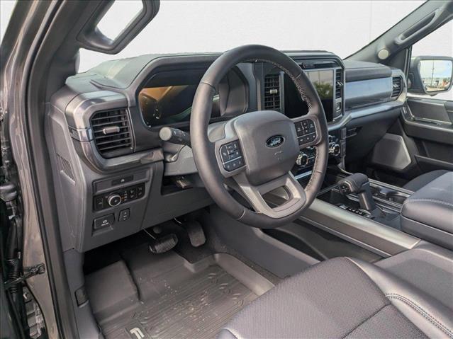 2025 Ford F-150 Lariat photo 2