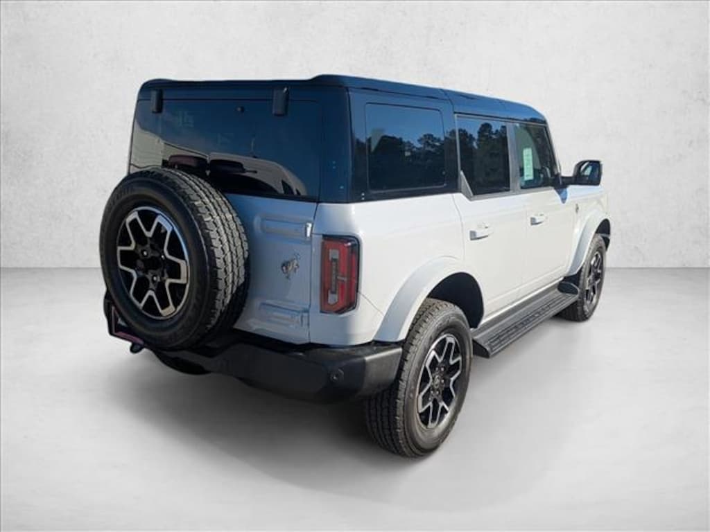 New 2025 Ford Bronco Outer Banks SUV