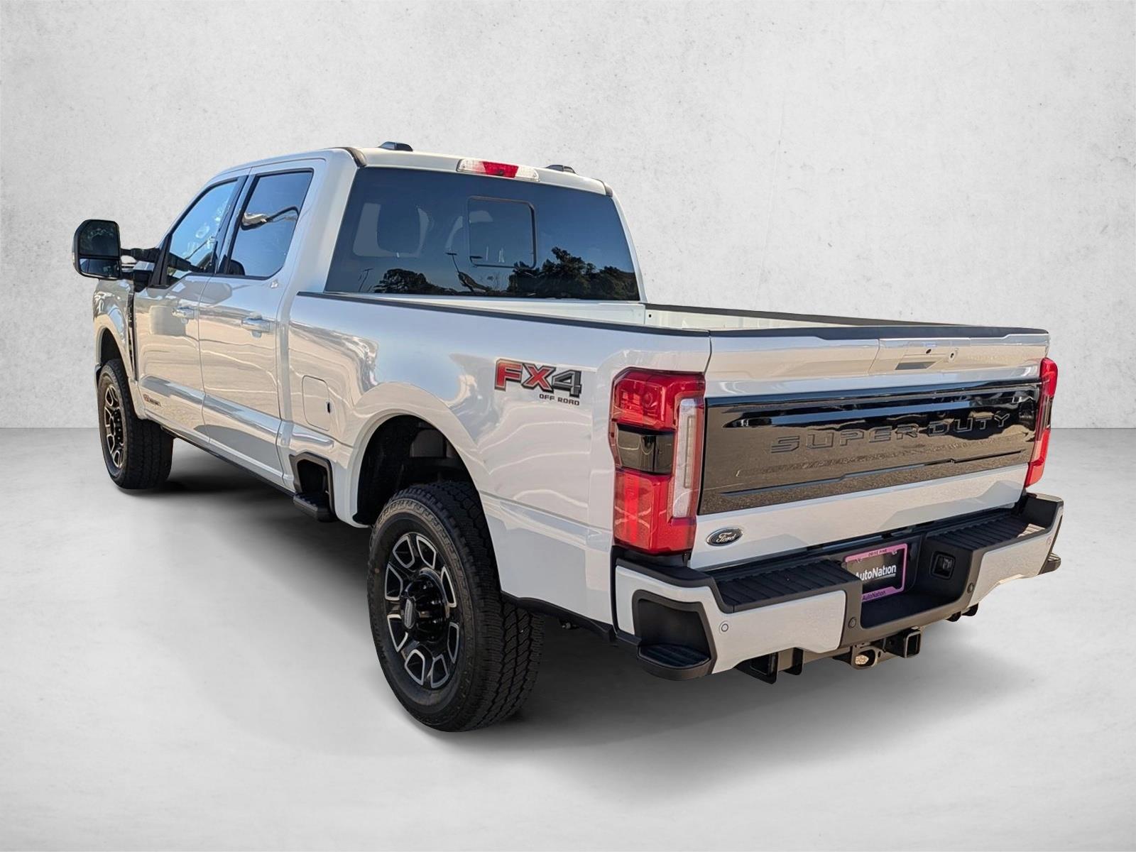 2026 Ford F-350 Super Duty Platinum - Photo 8