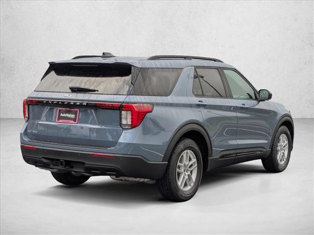 2026 Ford Explorer photo 2
