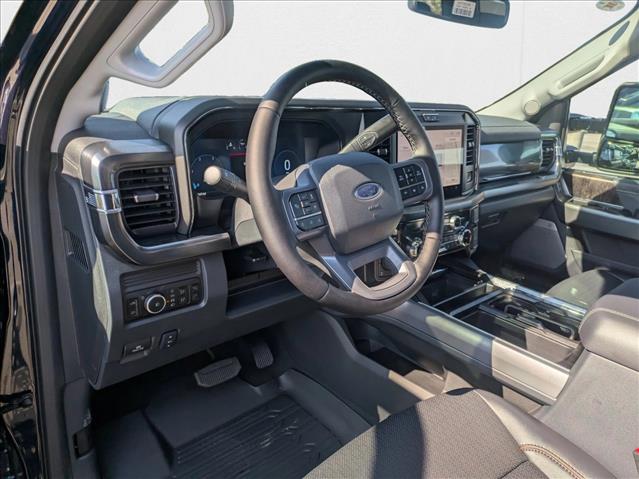 2025 Ford F-250 Lariat photo 2
