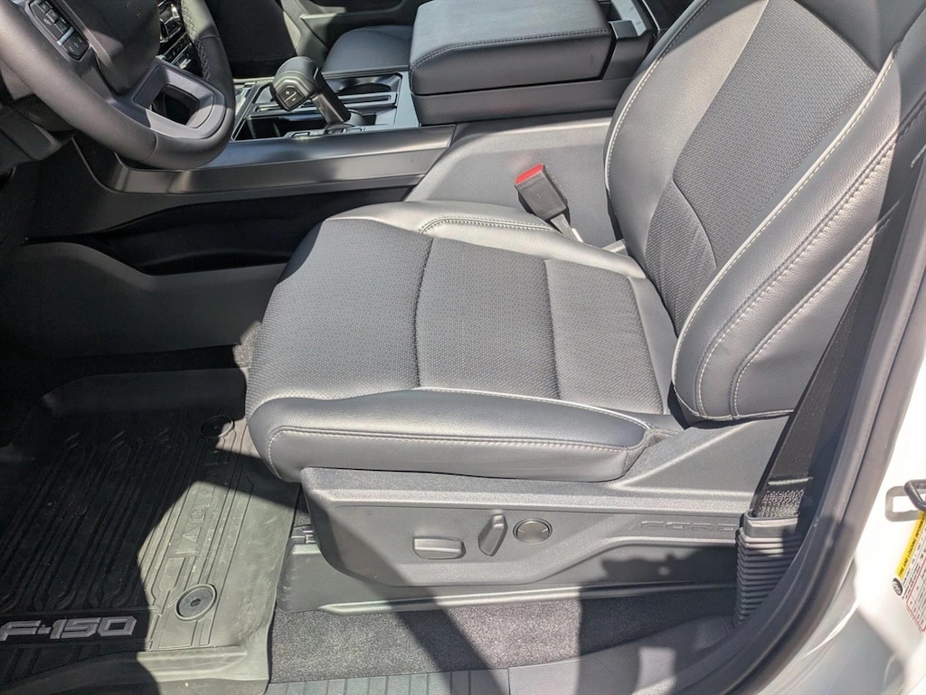 New 2026 Ford F-150 LARIAT Truck SuperCrew Cab