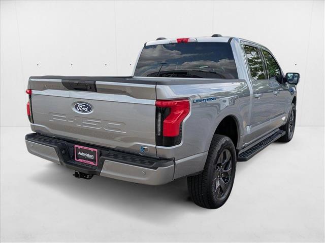 2025 Ford F-150 Lightning photo 4
