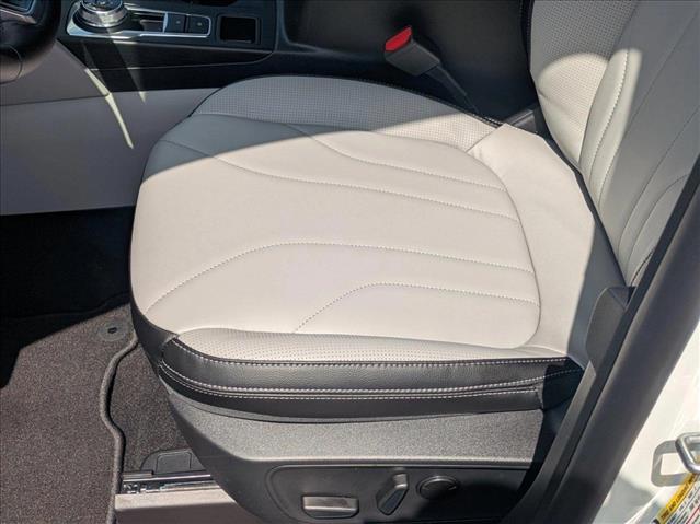 2025 Ford Escape Platinum photo 3