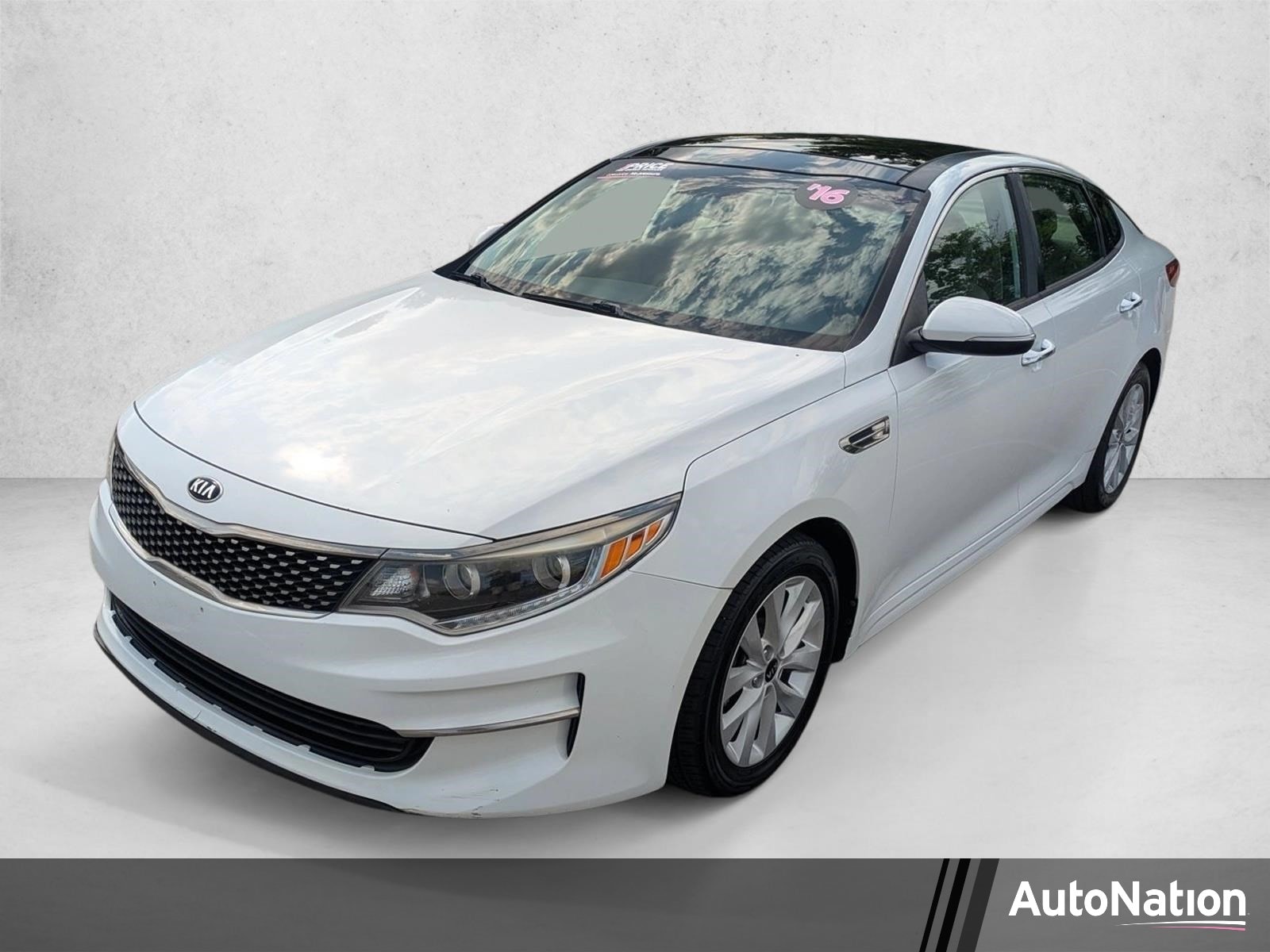2016 Kia Optima EX AT's photo