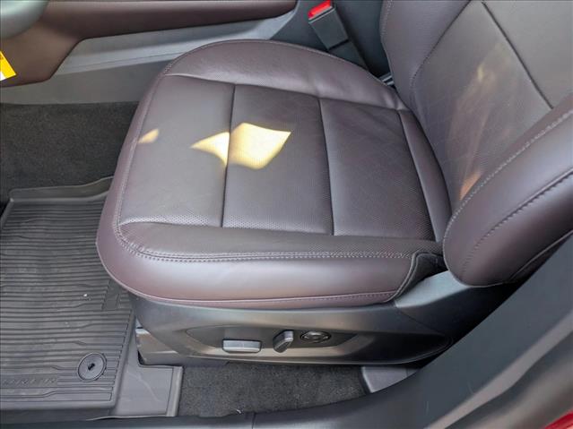 2026 Ford Explorer Platinum photo 3