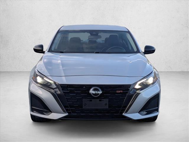 2024 Nissan Altima 2.5 SR photo 2