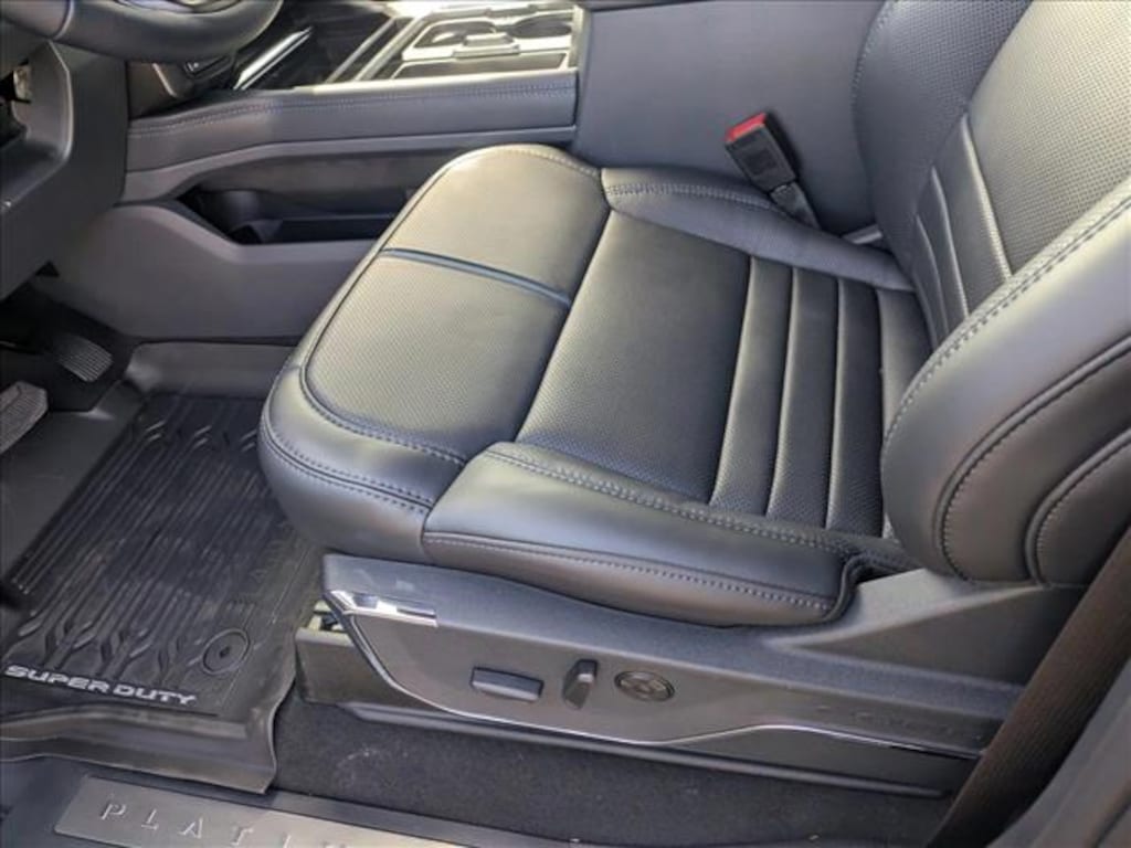 New 2026 Ford F-350 Platinum Truck Crew Cab