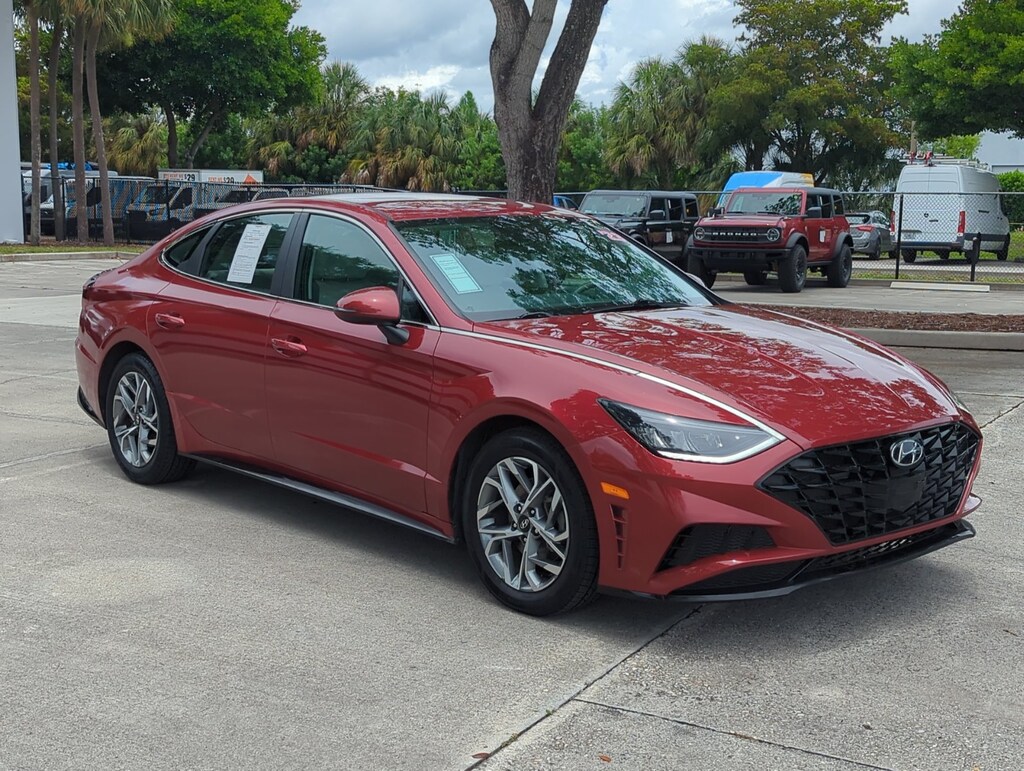 Used 2023 Hyundai Sonata SEL Sedan