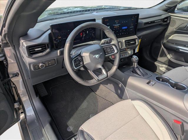 2025 Ford Mustang EcoBoost photo 2