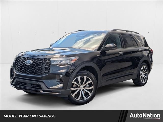 2025 Ford Explorer ST-LINE's photo