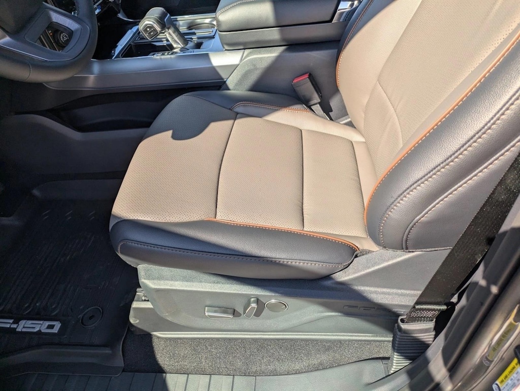 New 2026 Ford F-150 LARIAT Truck SuperCrew Cab