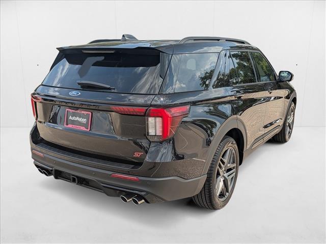 2025 Ford Explorer ST photo 4