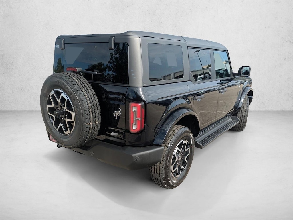 New 2026 Ford Bronco Outer Banks SUV