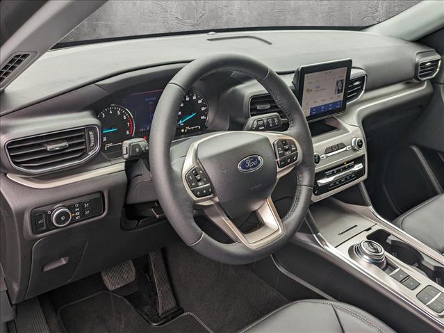 2024 Ford Explorer XLT photo 3