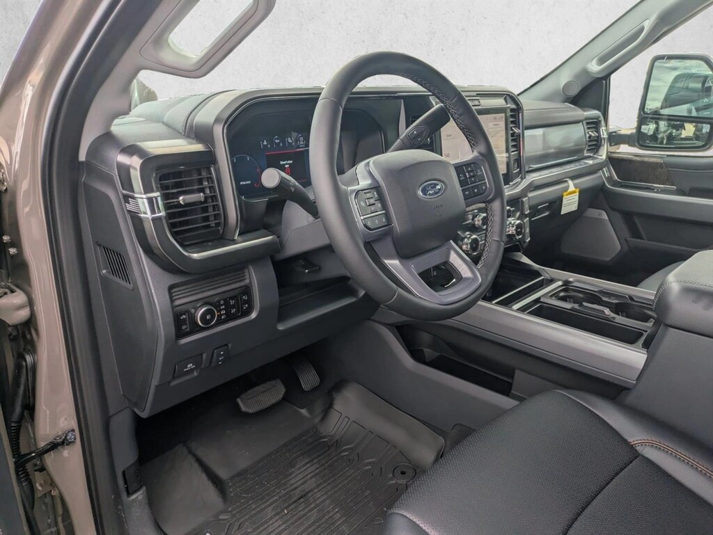 New 2026 Ford F-350 LARIAT Truck Crew Cab