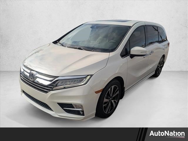 2018 Honda Odyssey Elite's photo